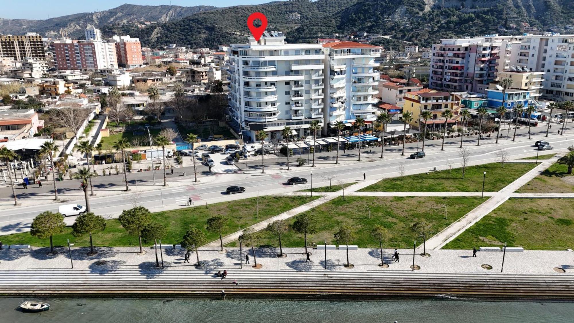 Seascape Apartments Vlorë Exteriör bild