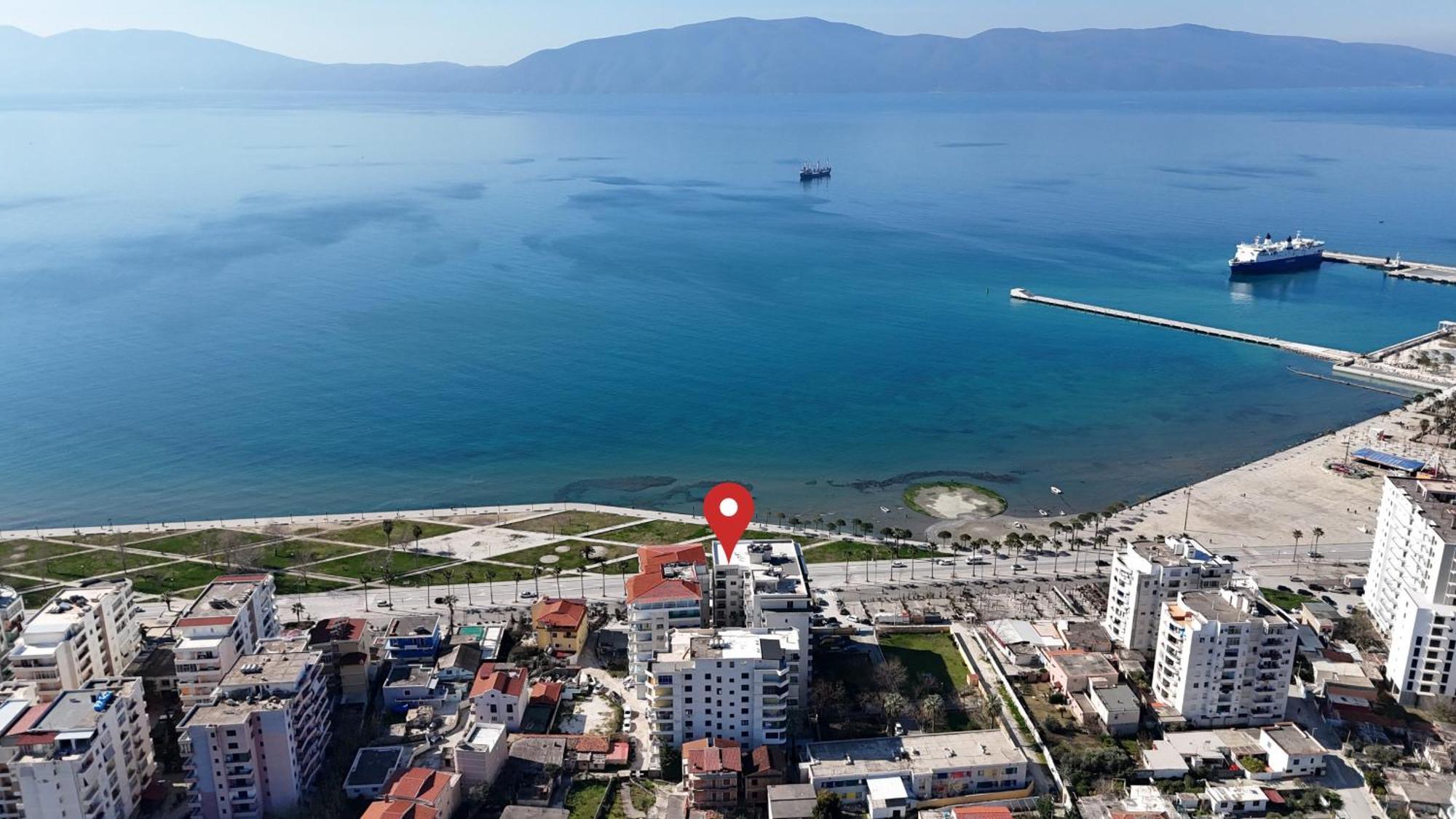 Seascape Apartments Vlorë Exteriör bild